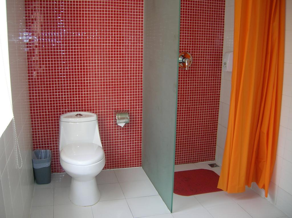 Qingdao Renjia Bussiness Hotel Oda fotoğraf