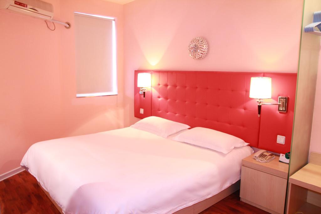 Qingdao Renjia Bussiness Hotel Oda fotoğraf