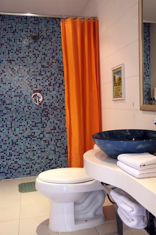 Qingdao Renjia Bussiness Hotel Dış mekan fotoğraf