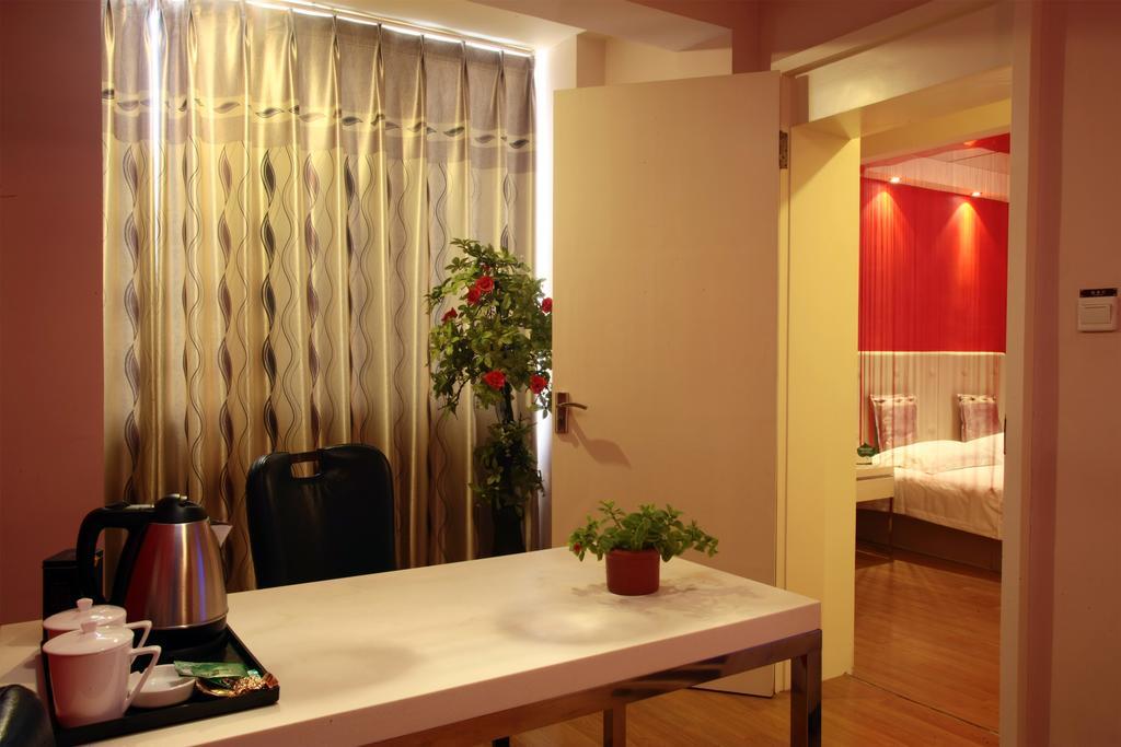 Qingdao Renjia Bussiness Hotel Dış mekan fotoğraf